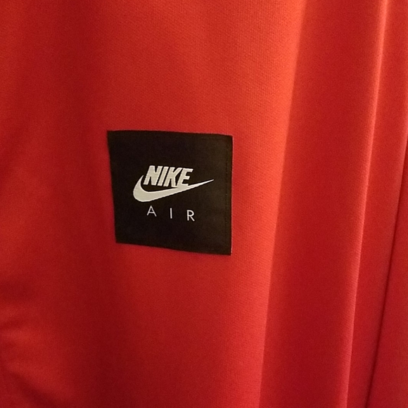 NWT Nike Air jacket in Red w/ Design on the Back - Picture 4 of 11